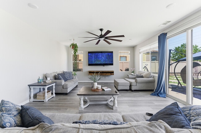 Building Photo - 31110 Bay Horse Way