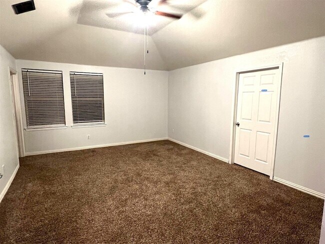 Building Photo - 308 Acklington Dr