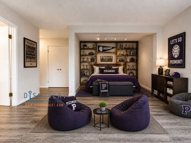 Building Photo - Refined Piedmont Residence with Timeless Mid-Centry Appeal