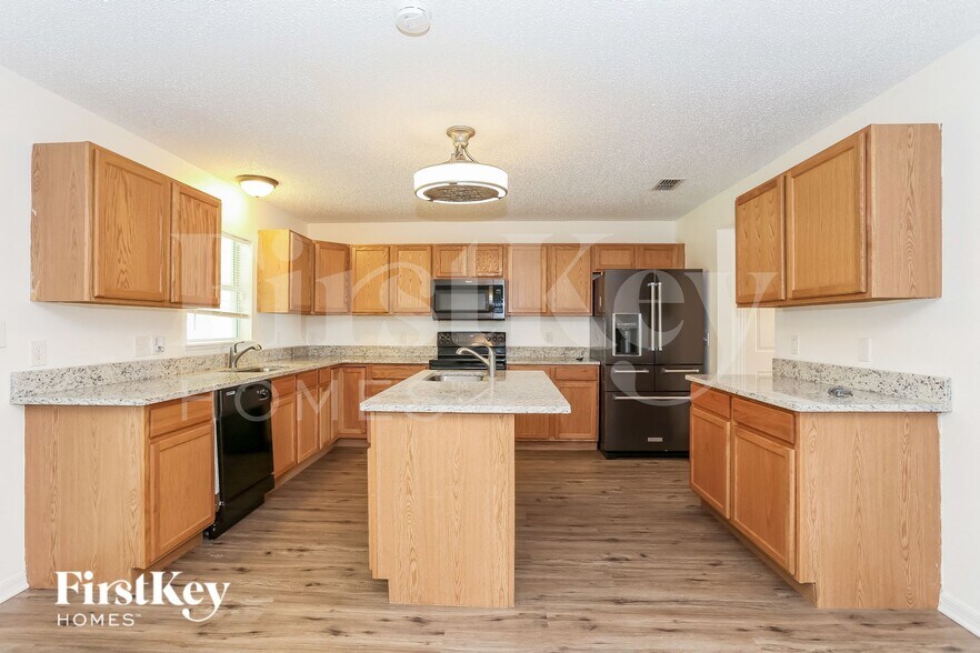 Building Photo - 4123 Woodley Creek Rd