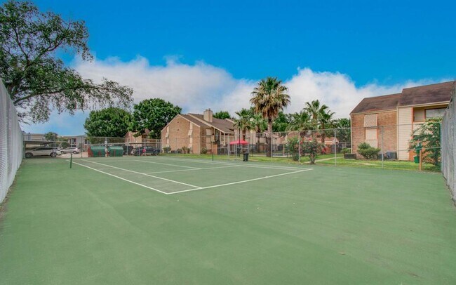 Building Photo - 10202 Forum Park Dr