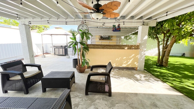Building Photo - 12255 NW Miami Ct