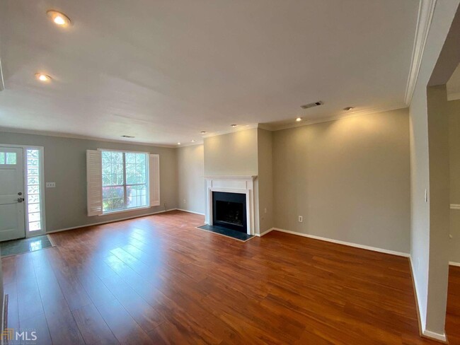 Building Photo - 6227 Summit Trail