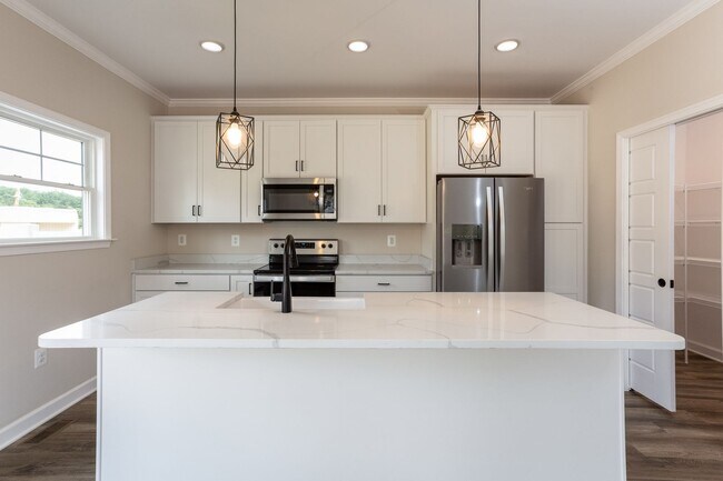 Building Photo - Spacious End Unit Luxury Townhome! Outstanding Location!