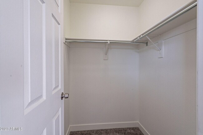 Building Photo - 4244 E Gleneagle Dr