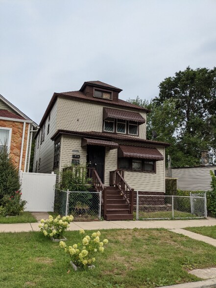 Building Photo - 10655 S Hoxie Ave