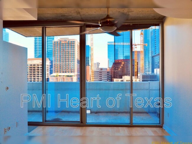 Building Photo - 360 Nueces St