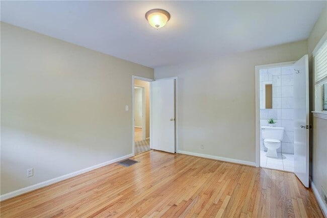 Building Photo - 1112 Franklin Cir NE