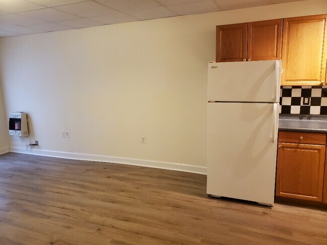 Building Photo - 512 Pine St