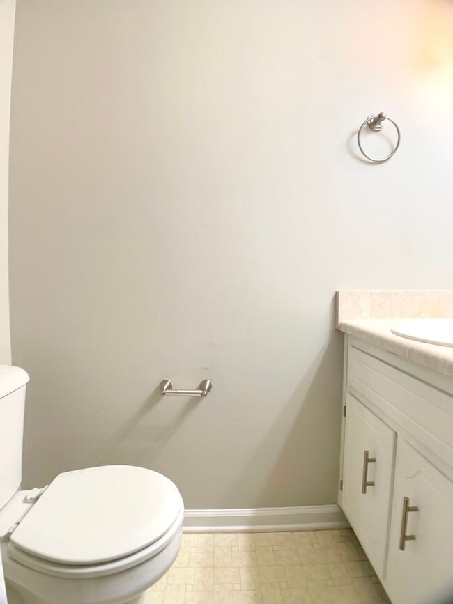 Building Photo - 329 Audrea Ln