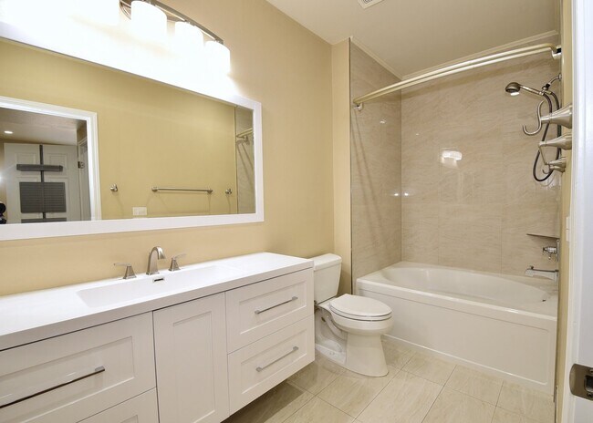 Building Photo - 1Attached Car Garage | 2Bed | 2Bath