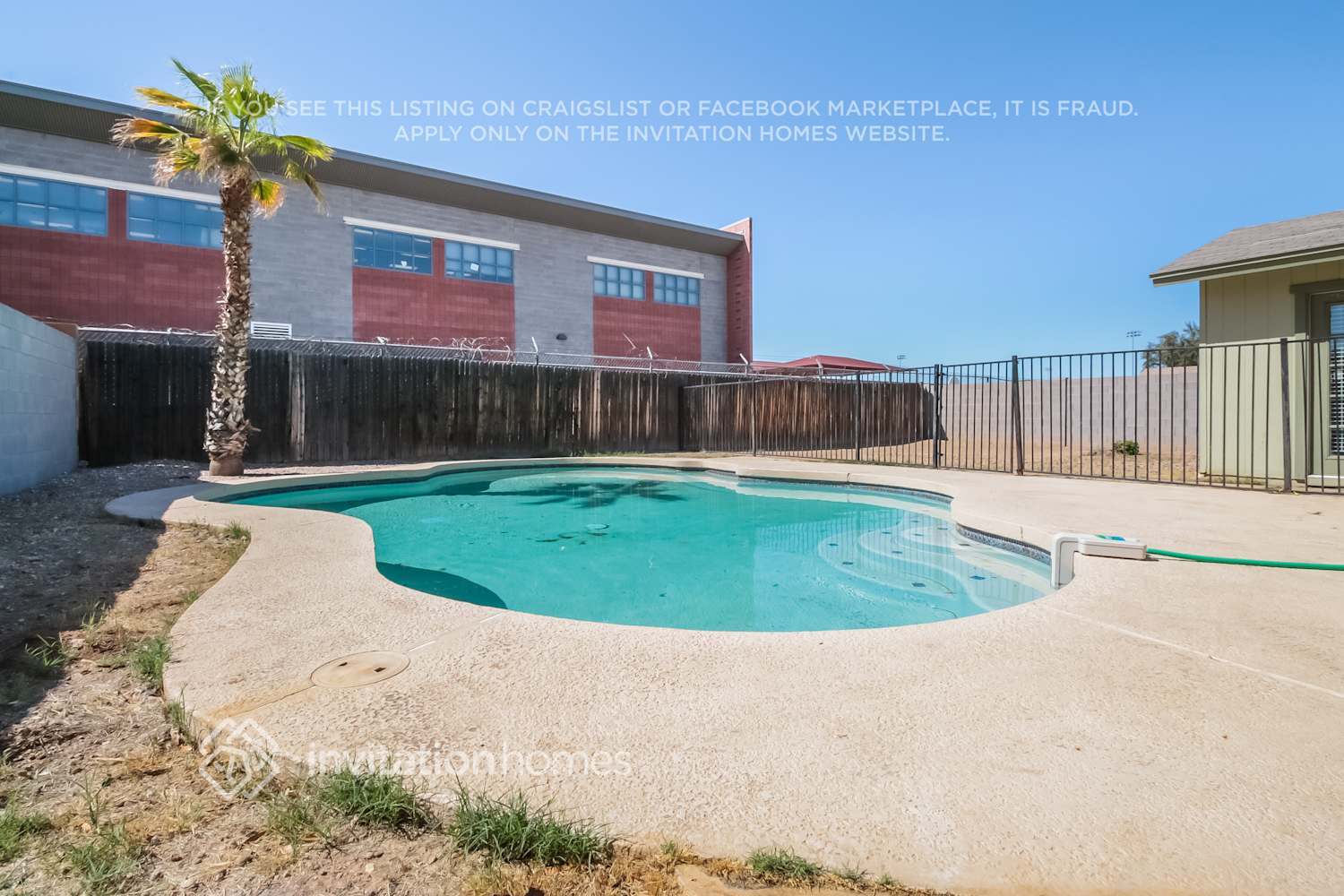 Building Photo - 8925 W Meadowbrook Ave