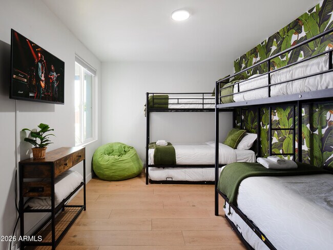 Building Photo - 15218 N 61st St