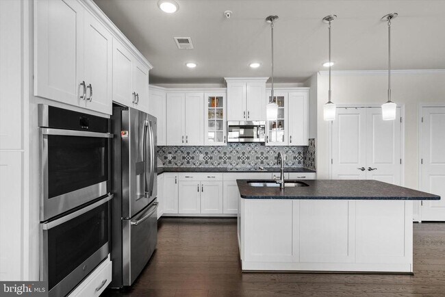 Building Photo - 23630 Havelock Walk Ter