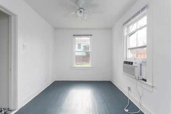 Building Photo - 57 Chalmers Ave