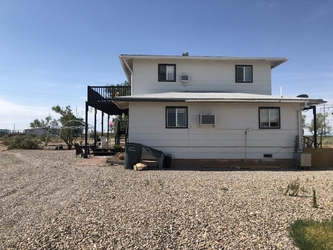 Building Photo - 5 bedroom in Alamogordo NM 88310
