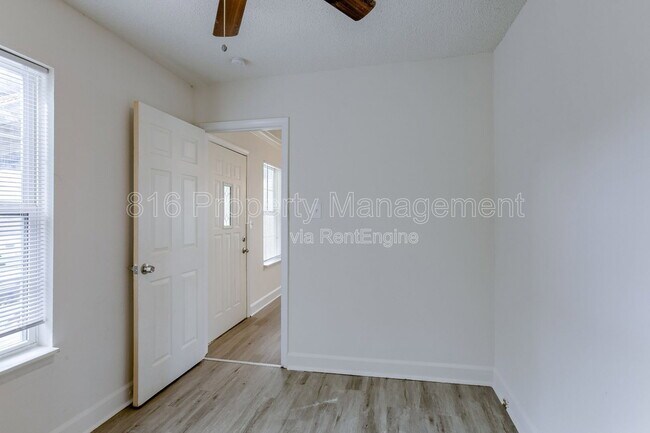 Building Photo - 6215 S Benton Ave