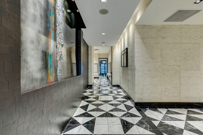 Building Photo - 4471 Dean Martin Dr