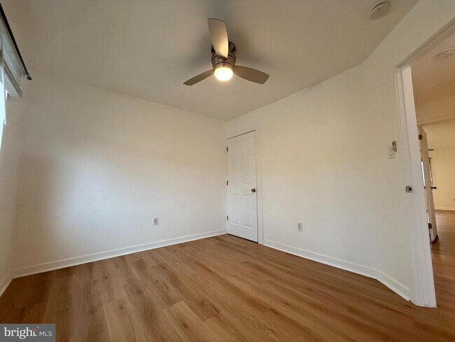 Building Photo - 828 Chanticleer