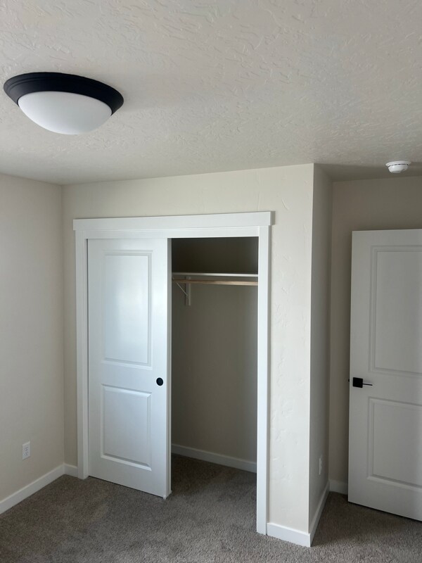 Building Photo - 10114 Longtail Dr