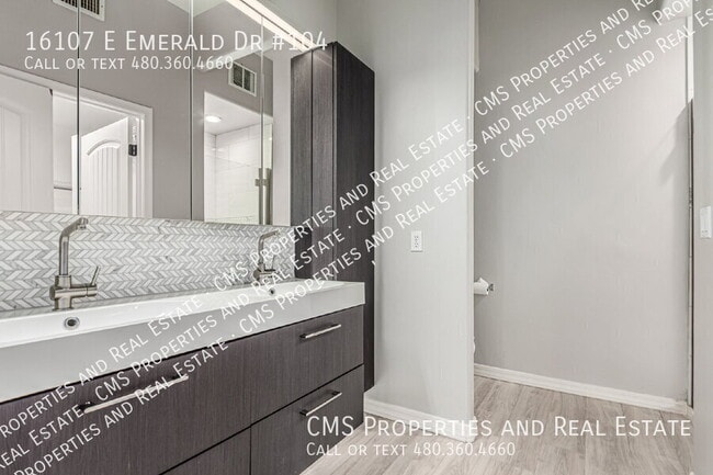 Building Photo - 16107 E Emerald Dr