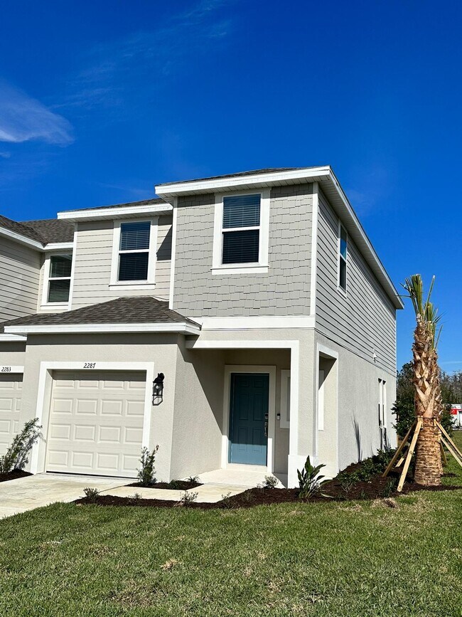 Building Photo - 2287 Portrait St