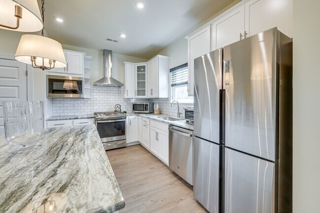 Building Photo - 1706 Mainsail Ln