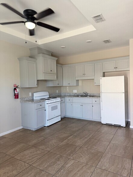 Building Photo - 3300 N Moorefield Rd