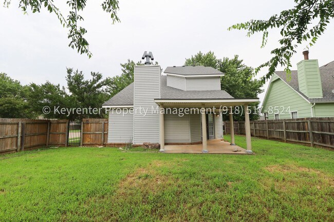 Building Photo - 3 Bed | 2.5 Bath in Jenks!