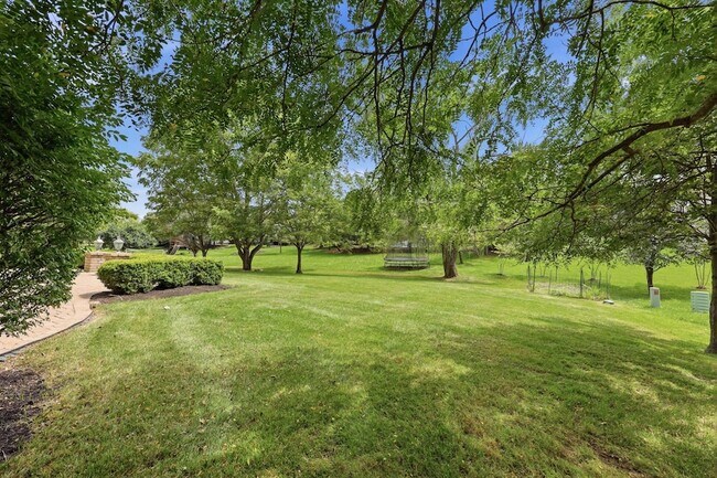 Building Photo - 4823 Vista Ridge Dr
