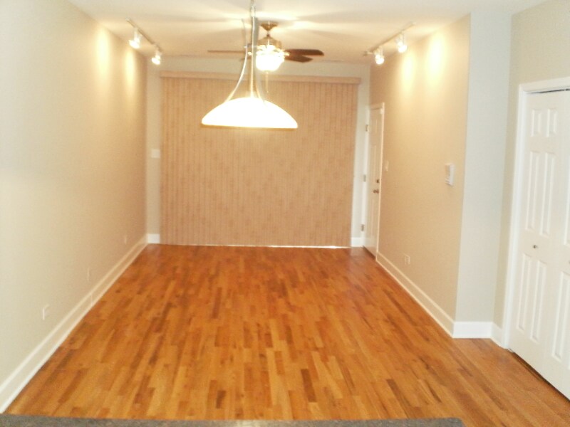 Building Photo - 6918 S Cregier Ave