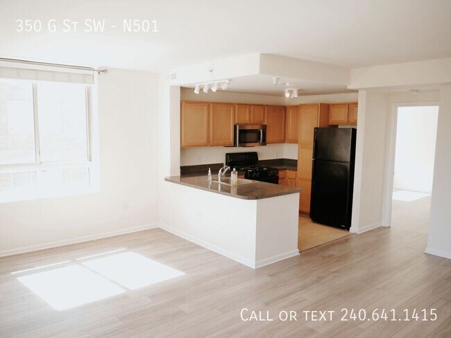 Building Photo - 350 G St SW