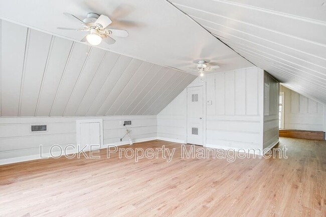 Building Photo - 3132 Greene Ave