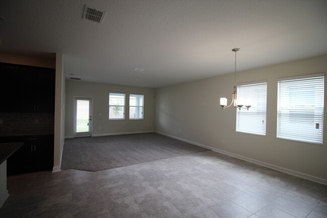 Building Photo - Newer 4/3 Lake Nona/Moss Park Single Story...