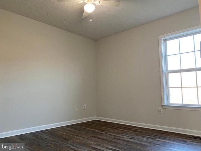 Building Photo - 9609 Coventry Creek Dr