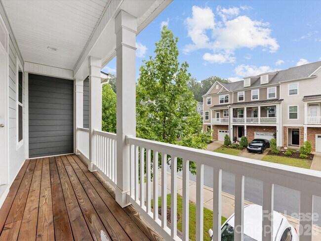 Building Photo - 2314 Creekmere Ln