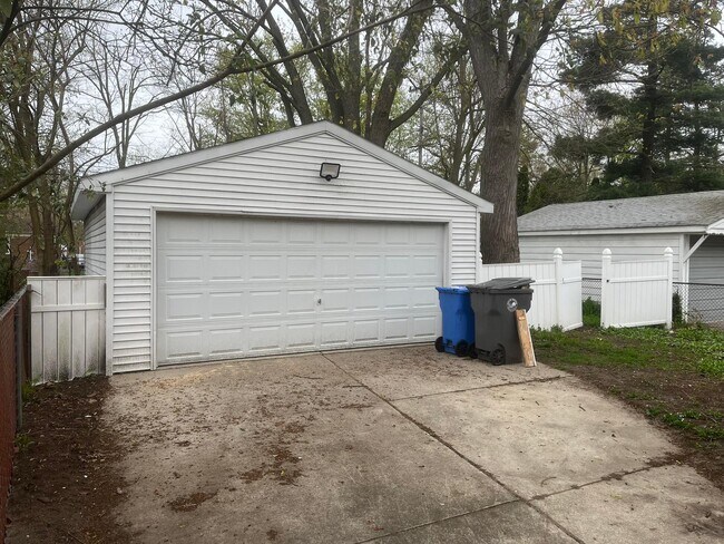 Building Photo - 776 John Daly St