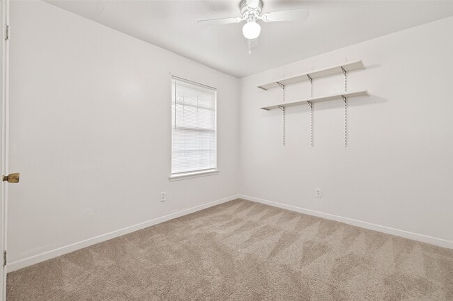 Building Photo - 9302 Eblen Dr