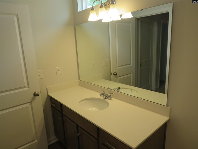 Building Photo - 425 Pepperbush Ln