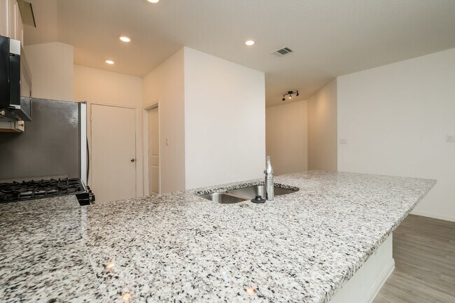 Building Photo - 4434 Revetment Way