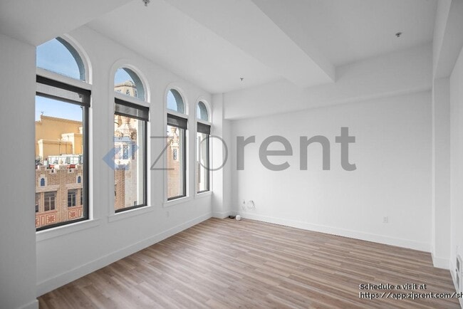 Building Photo - 1755 Broadway