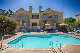 Building Photo - Highland Downs Apartments