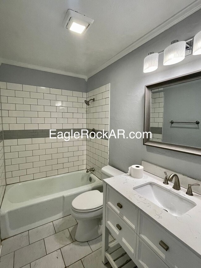 Primary Photo - Cozy Townhome with Pool!