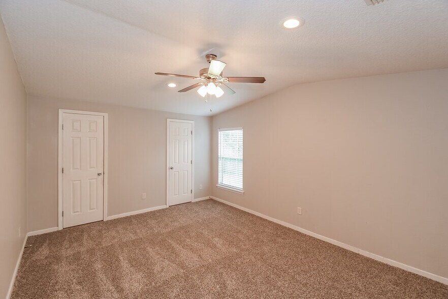 Building Photo - 8109 Grampell Dr