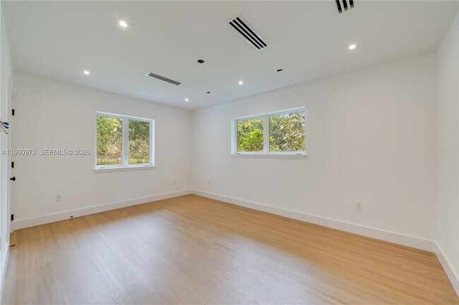 Building Photo - 12535 Moss Ranch Rd