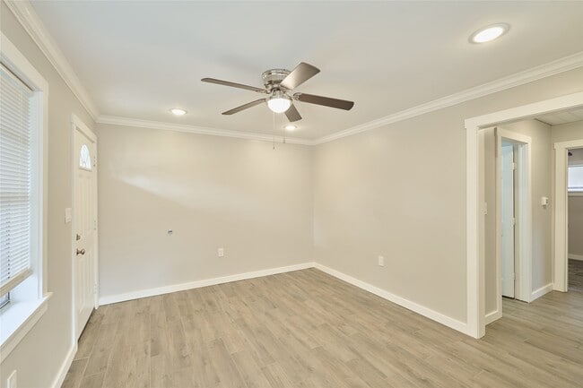 Building Photo - 309 S Magnolia St