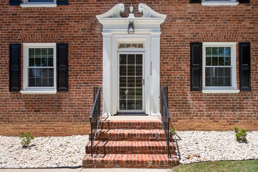 Building Photo - 3208 Griffin Ave