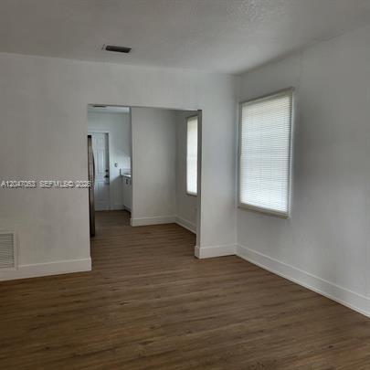 Building Photo - 210 SW 30th Ave