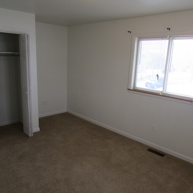 Bedroom 2 - 2244 Lamplighter Ln