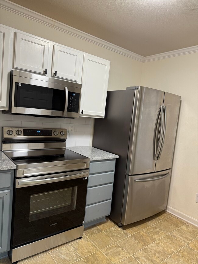 Building Photo - 2809 Fountaingrass Ln